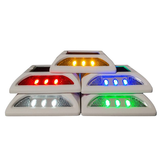 The latest design safety road studs (5)