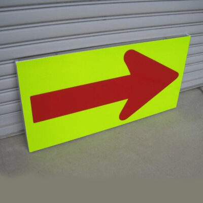 Custom aluminum reflective road signs